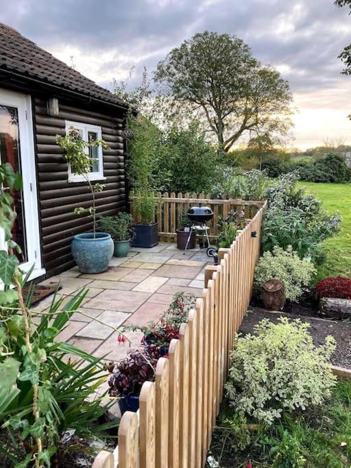 Cosy Studio Retreat In Wells, Somerset Экстерьер фото